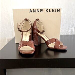 Anne Klein Brown IFlex Shoes Sz 9